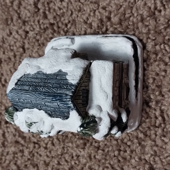 RSVP HAND PAINTED COLD-CAST COTTAGE STONE BARN THE AMERICAN MUSIC SERIES - Picture 7 of 10